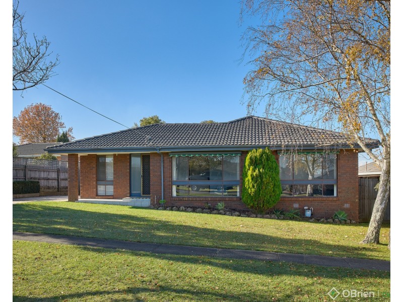12 Moe Street, Drouin VIC 3818