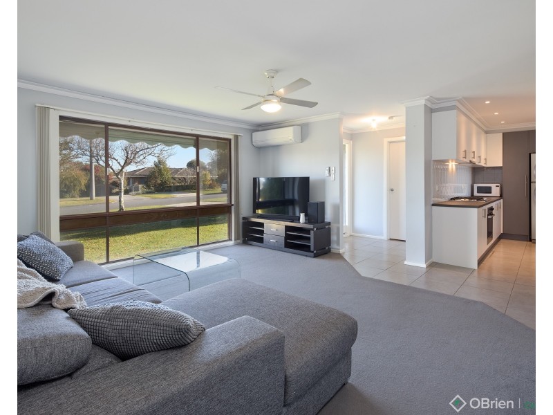 12 Moe Street, Drouin VIC 3818