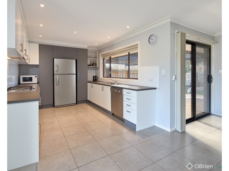 12 Moe Street, Drouin VIC 3818