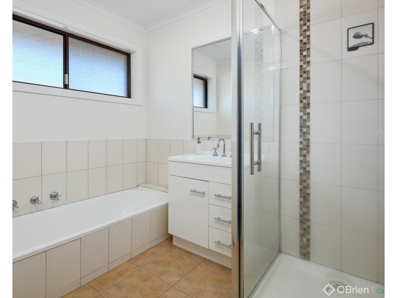 12 Moe Street, Drouin VIC 3818