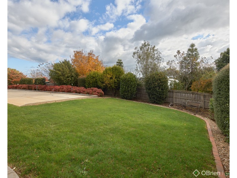 2/13 Eade Avenue, Warragul VIC 3820