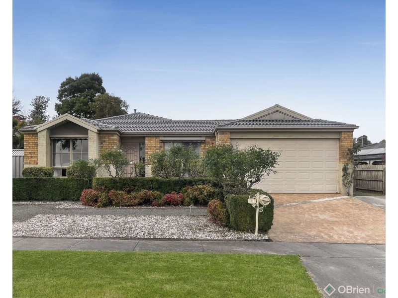8 Wolff Street, Drouin VIC 3818