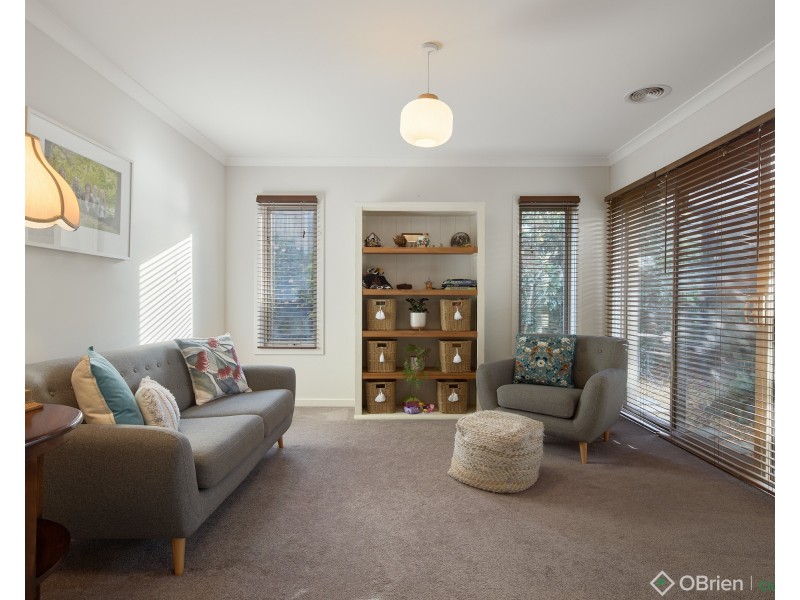 48 Walker Drive, Drouin VIC 3818