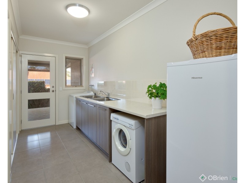 48 Walker Drive, Drouin VIC 3818