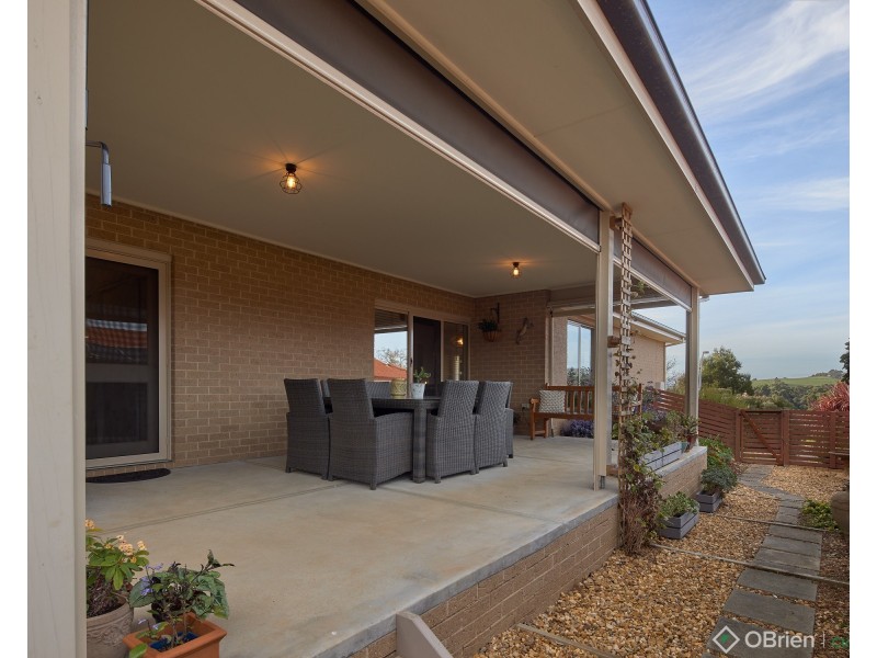 48 Walker Drive, Drouin VIC 3818