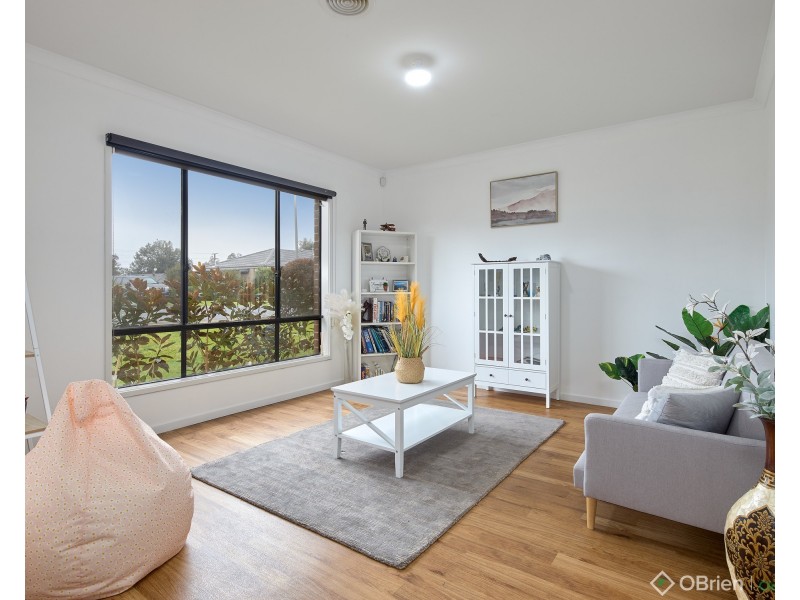 7 Charlwood Court, Drouin VIC 3818