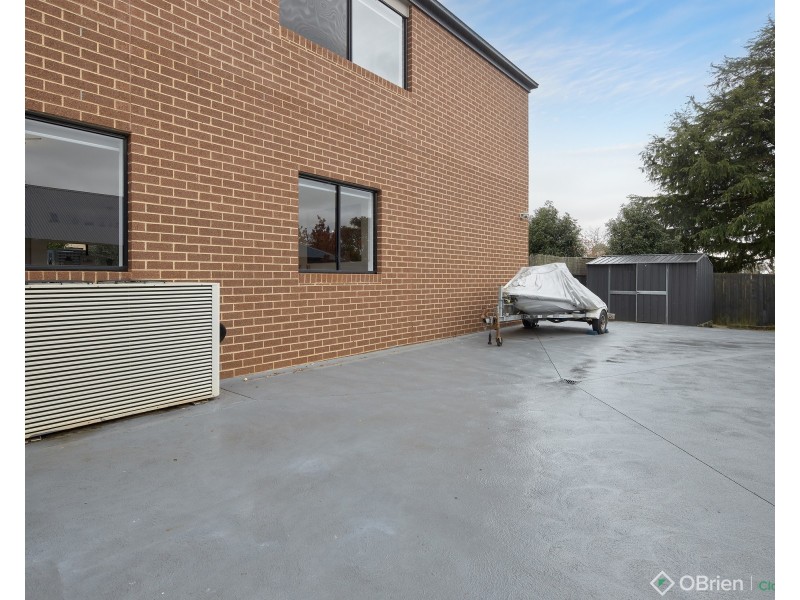 7 Charlwood Court, Drouin VIC 3818