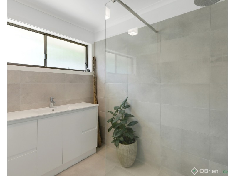 1/4 Nobel Street, Warragul VIC 3820
