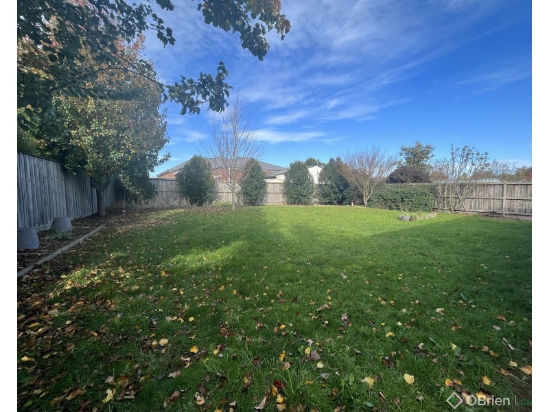 175 Twin Ranges Drive, Warragul VIC 3820