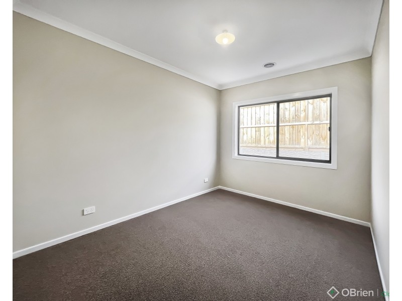 13 Kurrajong Road, Warragul VIC 3820