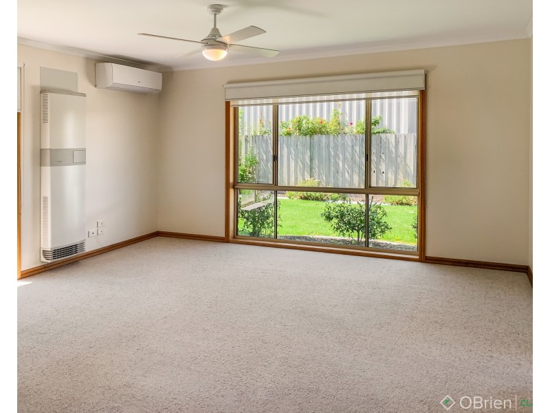 2/4 Francis Way, Warragul VIC 3820