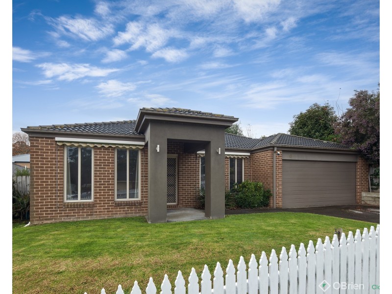 19 Holland Street, Drouin VIC 3818