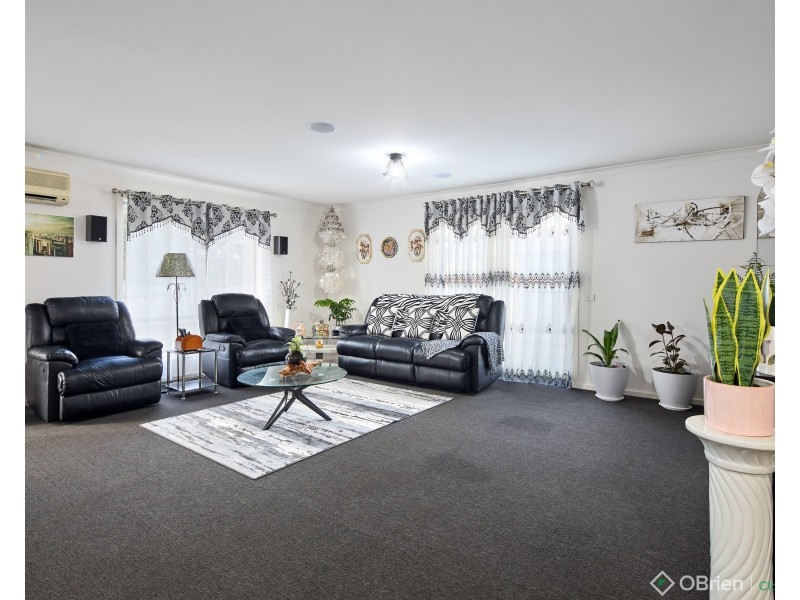 9 Park View Road, Drouin VIC 3818