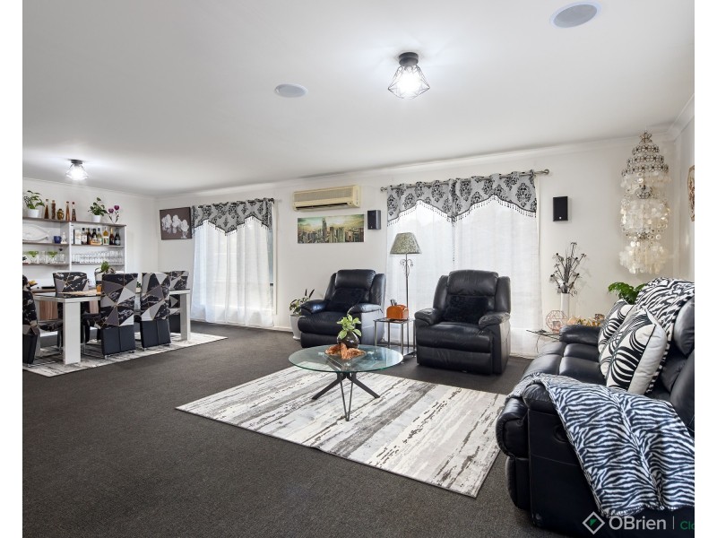 9 Park View Road, Drouin VIC 3818