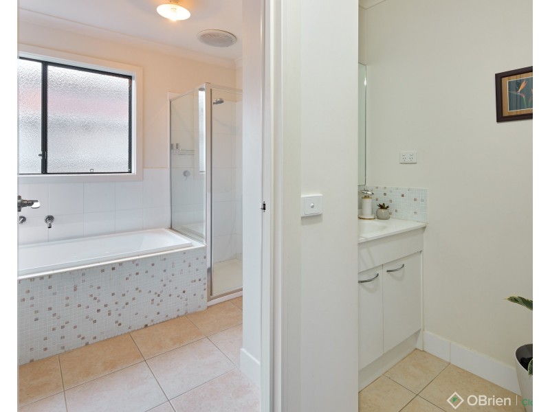 9 Park View Road, Drouin VIC 3818