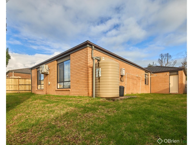 9 Park View Road, Drouin VIC 3818