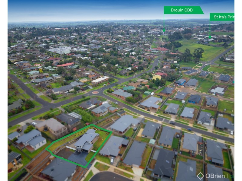 33 Wakeful Crescent, Drouin VIC 3818