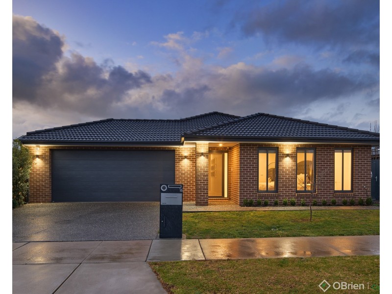 16 Franklin Avenue, Warragul VIC 3820