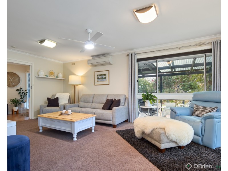 4 Lindsay Street, Drouin VIC 3818