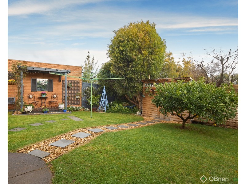 4 Lindsay Street, Drouin VIC 3818