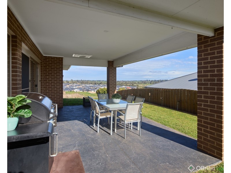 44 Kensington Square, Drouin VIC 3818