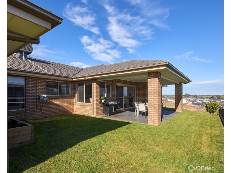 44 Kensington Square, Drouin VIC 3818