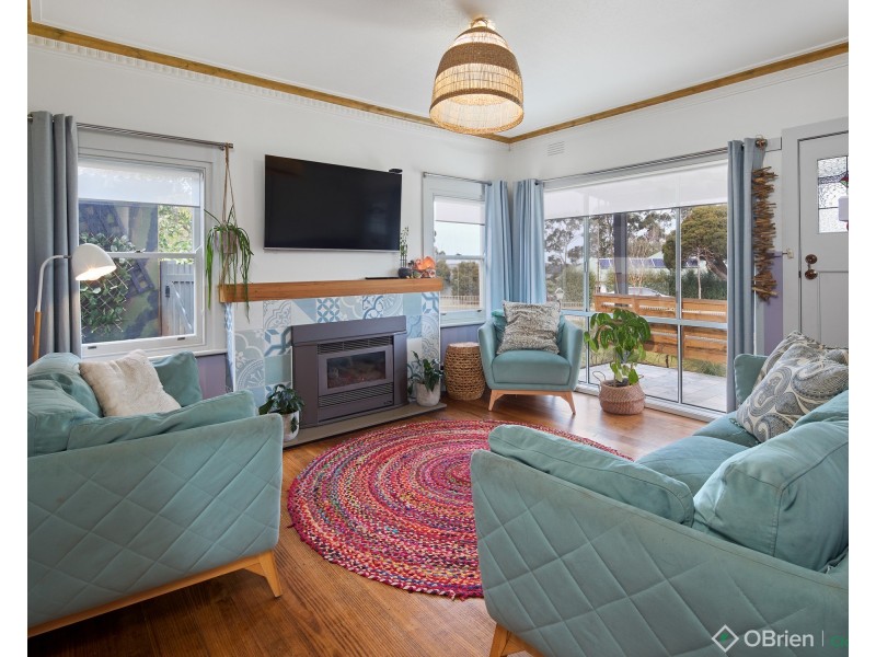 45 Longwarry Road, Drouin VIC 3818