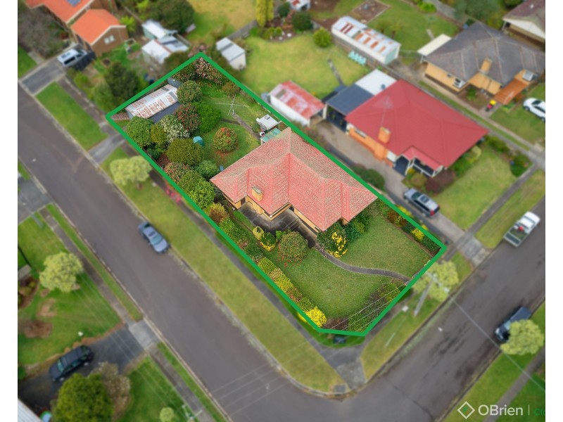 12 Charles Street, Drouin VIC 3818