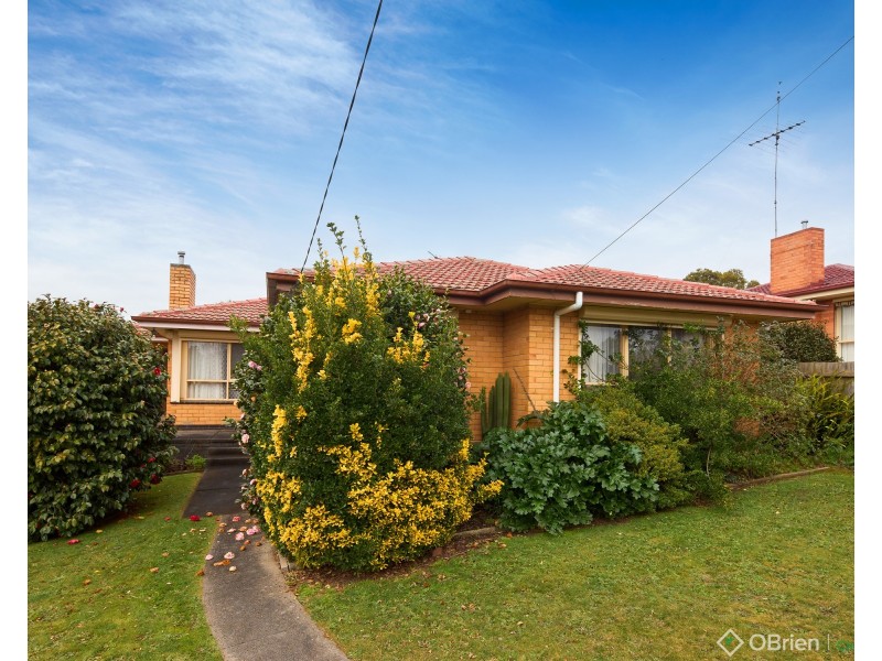 12 Charles Street, Drouin VIC 3818