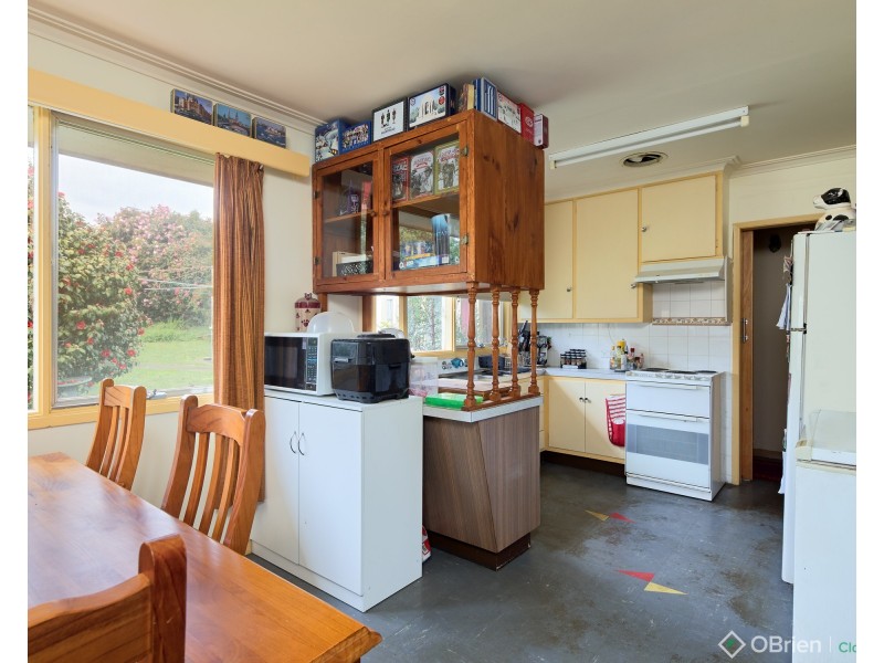 12 Charles Street, Drouin VIC 3818