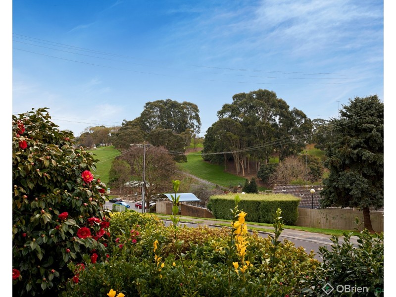 12 Charles Street, Drouin VIC 3818