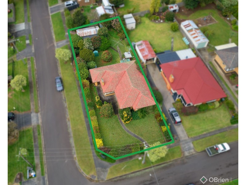 12 Charles Street, Drouin VIC 3818