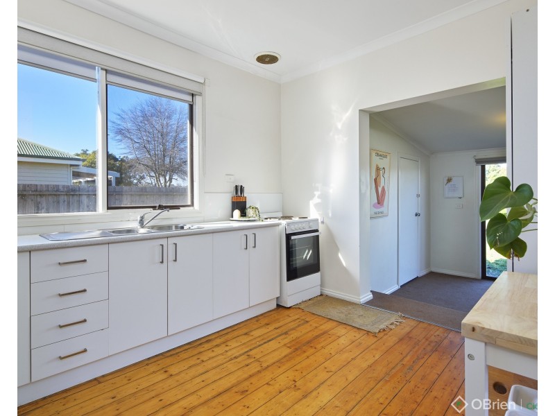 10 Fairchild Street, Drouin VIC 3818