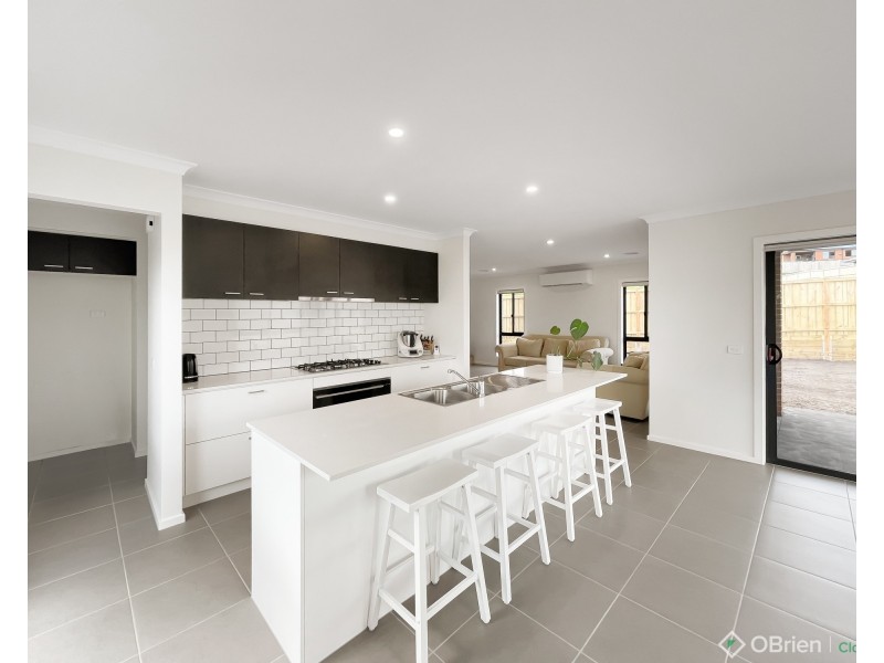 36 Sadleria Street, Drouin VIC 3818