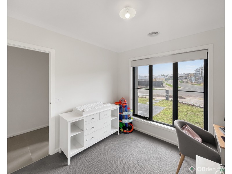 36 Sadleria Street, Drouin VIC 3818