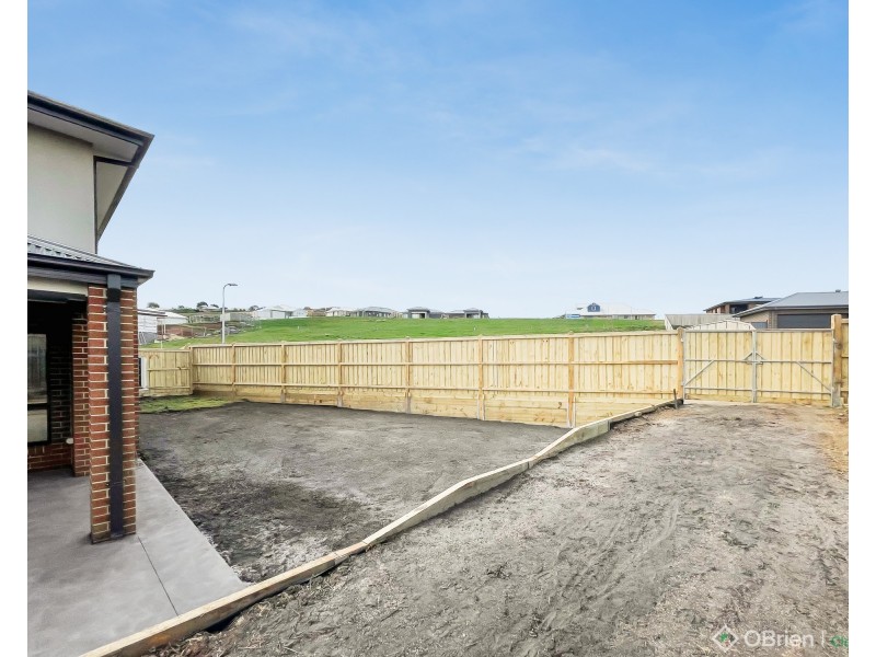 36 Sadleria Street, Drouin VIC 3818