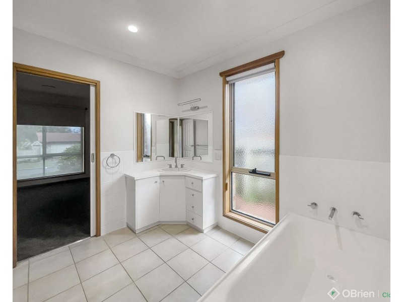5 Myrtle Crescent, Warragul VIC 3820