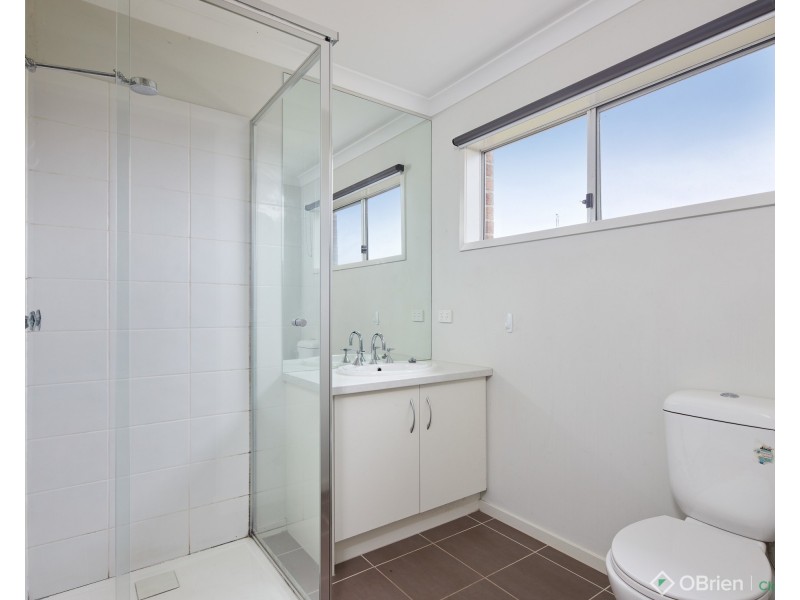 25 Sweetwater Place, Moe VIC 3825