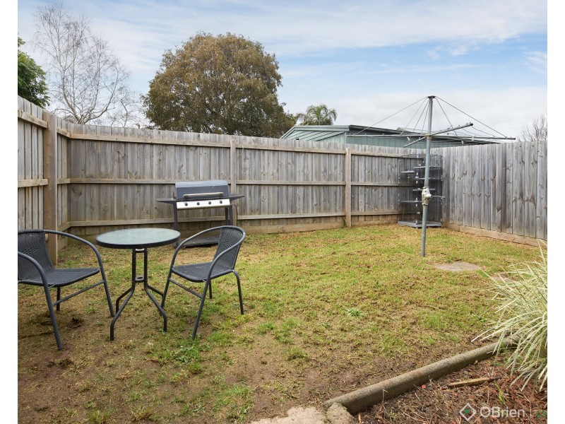 1/43 Lampard Road, Drouin VIC 3818