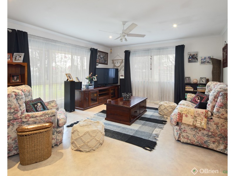 4 Main South Road, Drouin VIC 3818