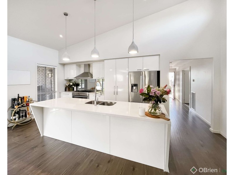 6 Paulan Court, Warragul VIC 3820