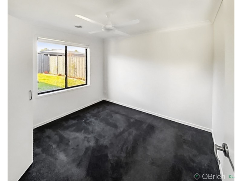32 Boyd Avenue, Warragul VIC 3820