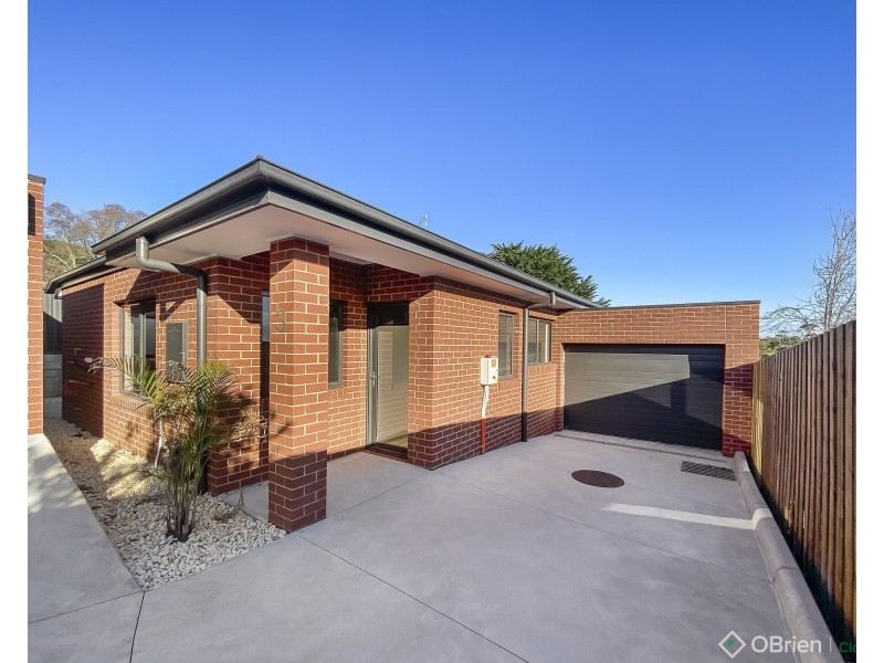 3/8 Lampard Road, Drouin VIC 3818