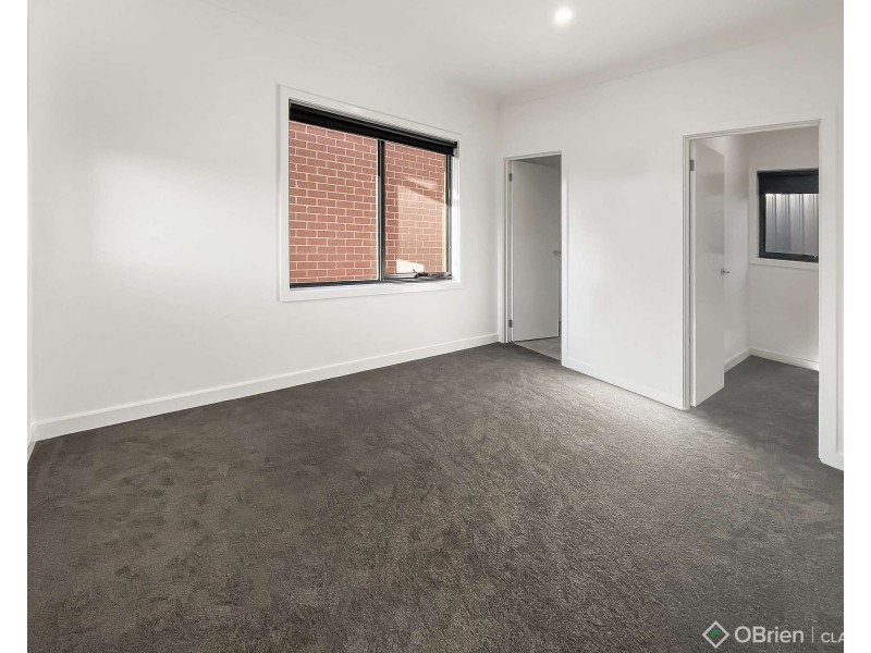 3/8 Lampard Road, Drouin VIC 3818