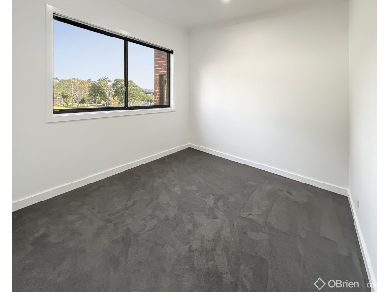 3/8 Lampard Road, Drouin VIC 3818