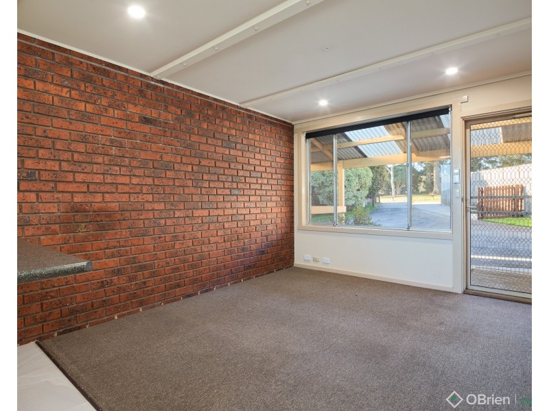 3/6 Railway Avenue, Drouin VIC 3818