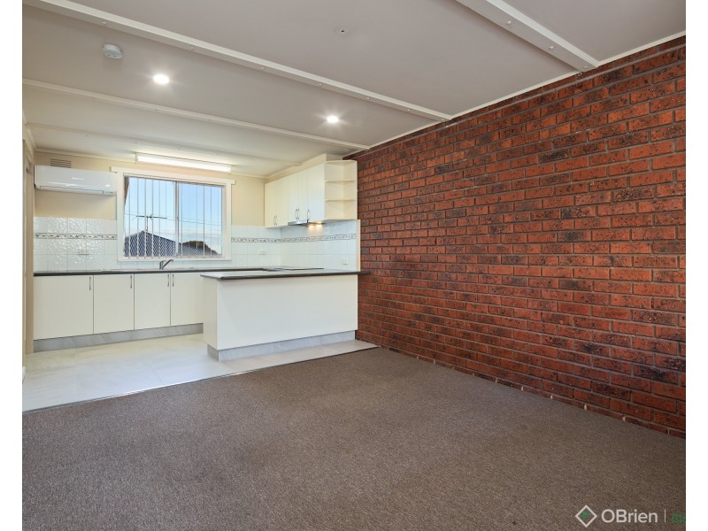 3/6 Railway Avenue, Drouin VIC 3818