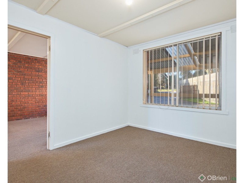 3/6 Railway Avenue, Drouin VIC 3818