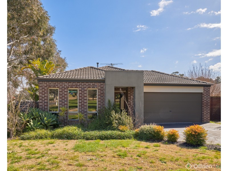 27 Rivendale Crescent, Drouin VIC 3818