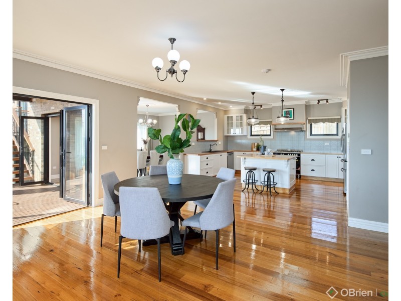 18 Nursery Rise, Warragul VIC 3820